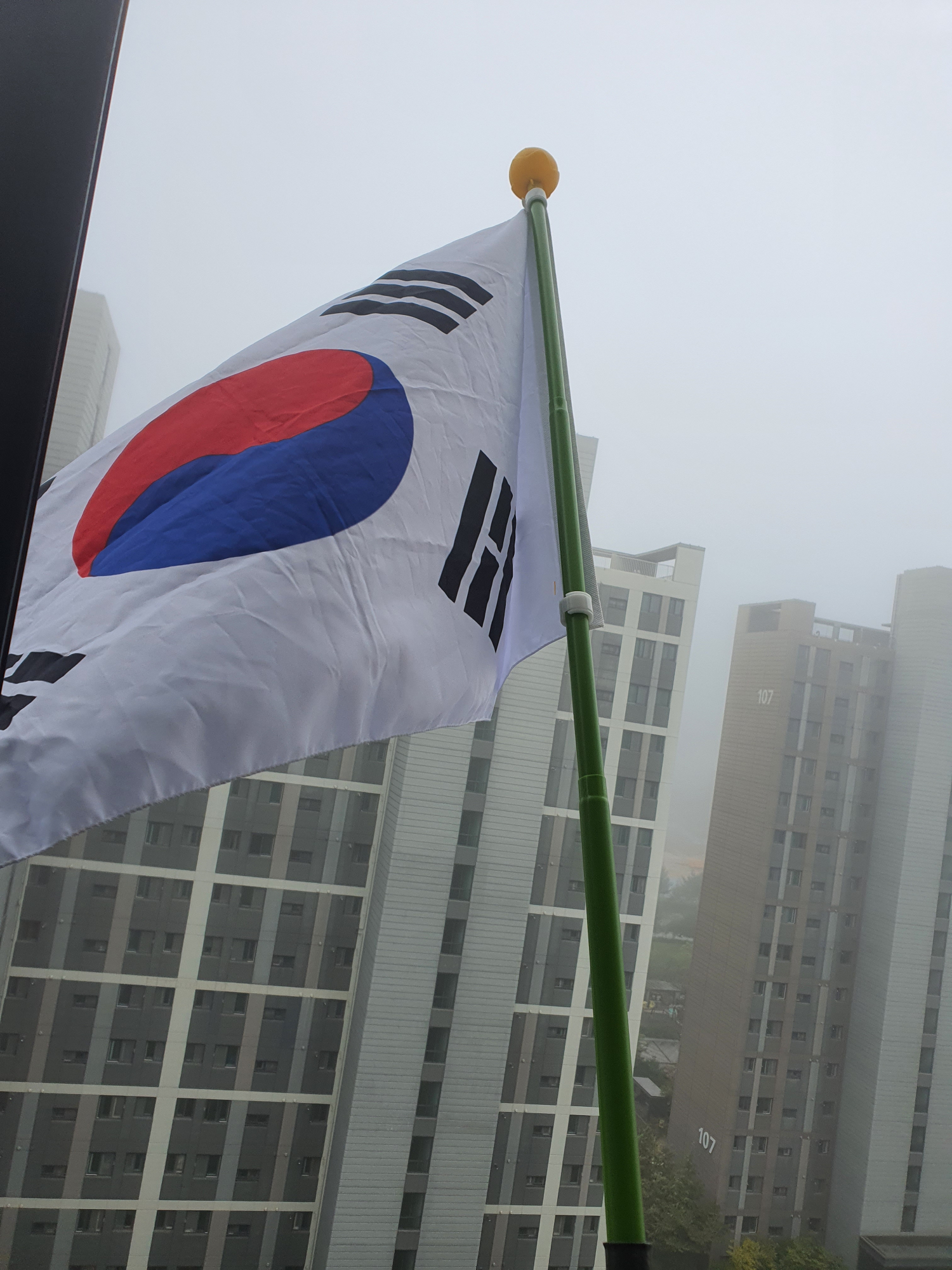 우리를 위해 나라를 지켜주시는 국군들의 노고에 감사드립니다